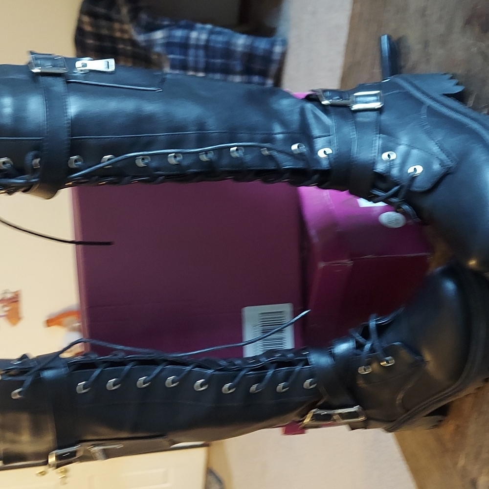 brand new Olivia Miller lace up knee boots